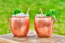 Cosy & Trendy Moscow Mule Cocktailbecher mit Strohhalmen – 450 ml – Gehämmertes Kupfer – 2 Stück