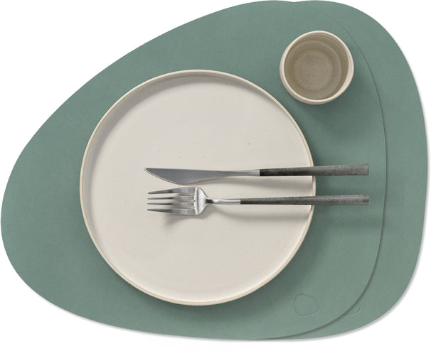 LIND DNA Tischsets Nupo - Leder - Pastellgrün - Curved - 44 x 37 cm - 2 Stück