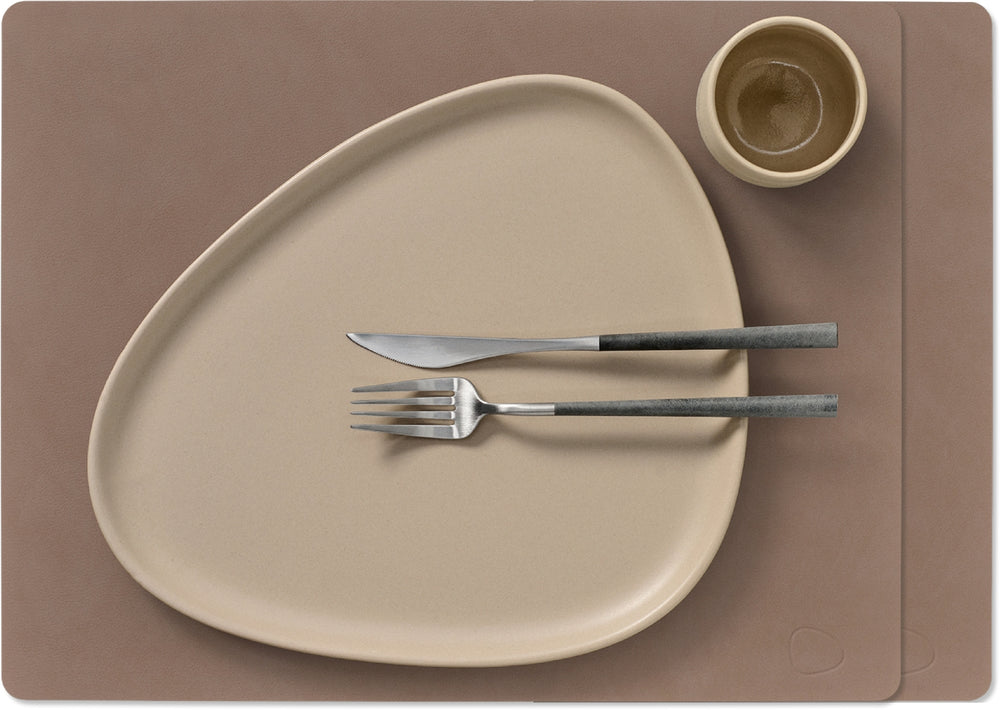 LIND DNA Tischsets Nupo - Leder - Trüffel - 45 x 35 cm - 2 Stück