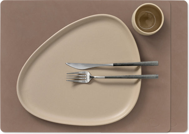 LIND DNA Tischsets Nupo - Leder - Trüffel - 45 x 35 cm - 2 Stück