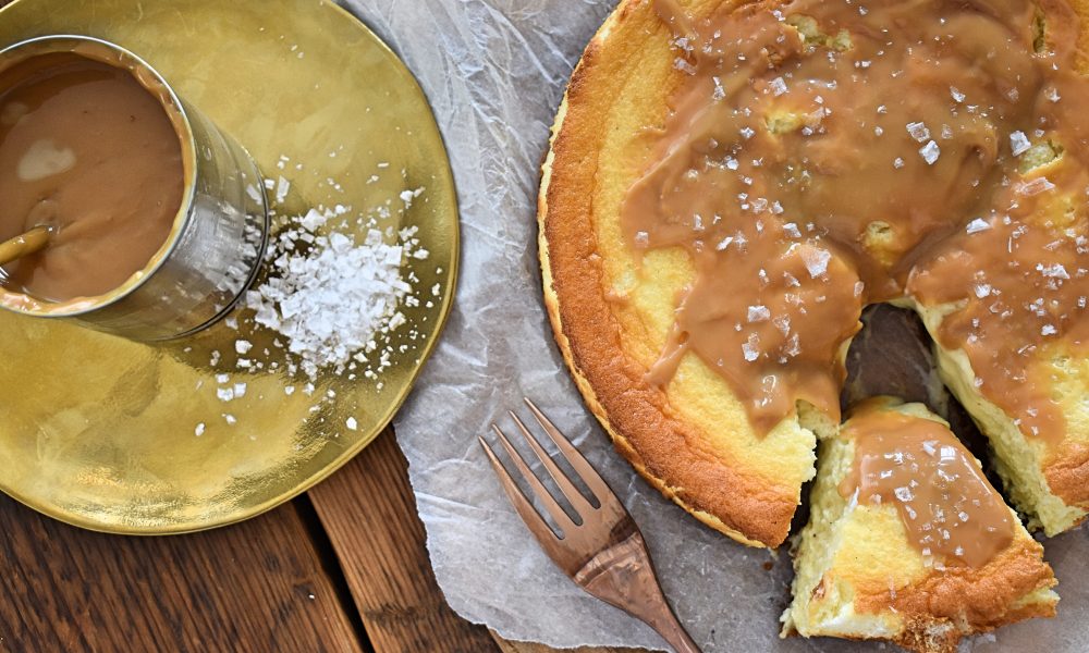 Cremiger Cheesecake mit hausgemachtem Dulce de Leche und knusprigem Bastogneboden