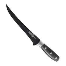 Messermeister Fileermes Avanta BBQ 18 cm met zwart titanium lemmet, vrijstaand op witte achtergrond