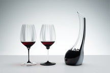 Riedel Rotweinglas Fatto A Mano Performance - Pinot Noir - Schwarze Bodenplatte - 830 ml