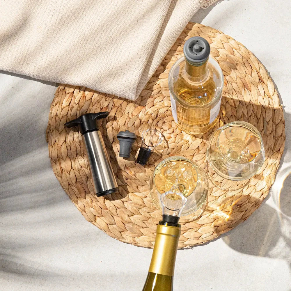 Vacu Vin Weinpumpe - mit 2 Weinverschlüssen - Wine Saver Edelstahl - Silber