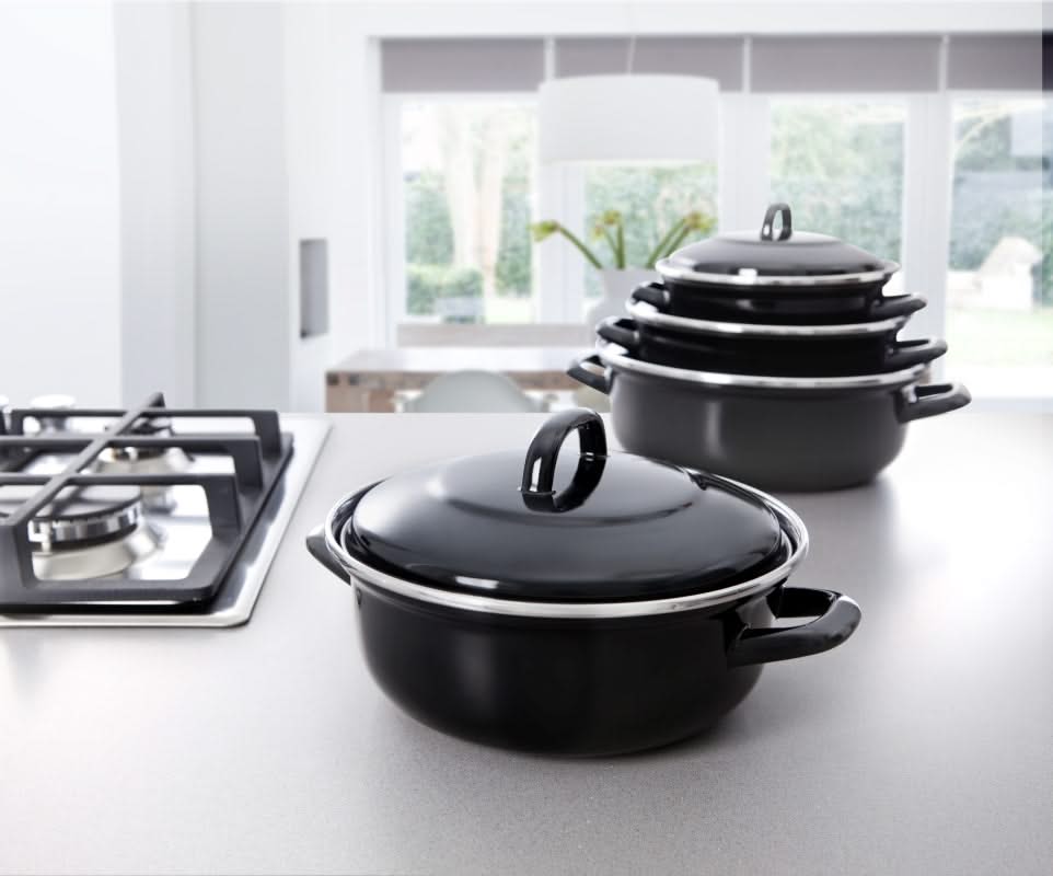 BK Braadpan Fortalit Emaille Zwart ø 24 cm / 2.5 Liter - sfeerbeeld 4