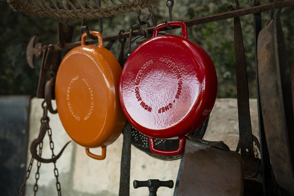 Combekk Bratpfanne Skillet mit 2 Griffen Gusseisen Orange ø 24 cm - emaillierte Antihaftbeschichtung