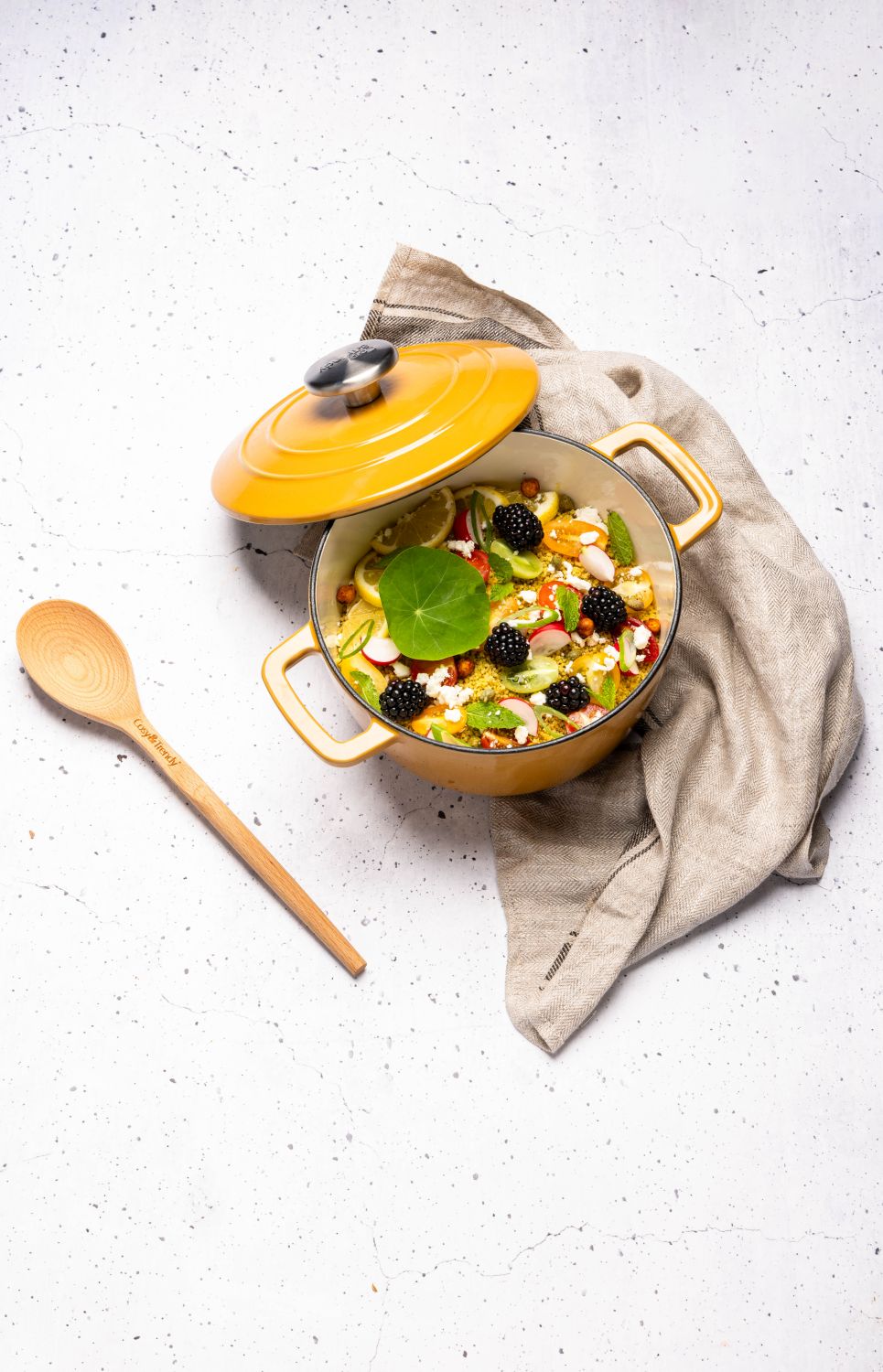 Cosy & Trendy Braadpan met deksel Fontestic Gietijzer Amber Gold ø 28 cm / 6.8 Liter - sfeerbeeld 4