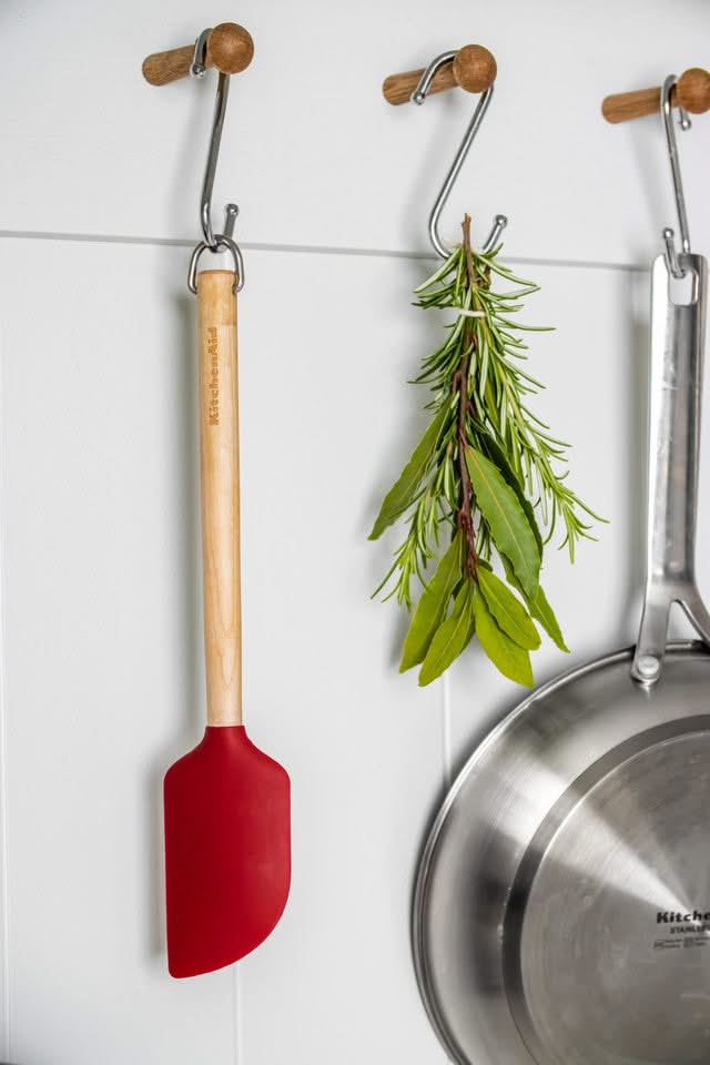 KitchenAid Teigschaber Core Kaiserrot Birkenholz Silikon 32 cm - Spatel Antihaft