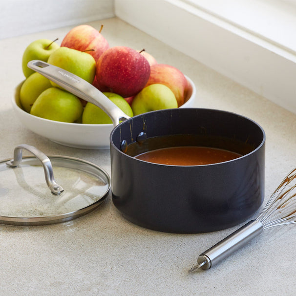 GreenPan Stielkasserolle Copenhagen Schwarz ø 18 cm / 2,1 Liter - keramische Antihaftbeschichtung