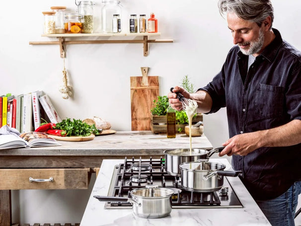 KitchenAid Stielkasserolle Classic Edelstahl ø 18 cm / 2,1 Liter - ohne Antihaftbeschichtung