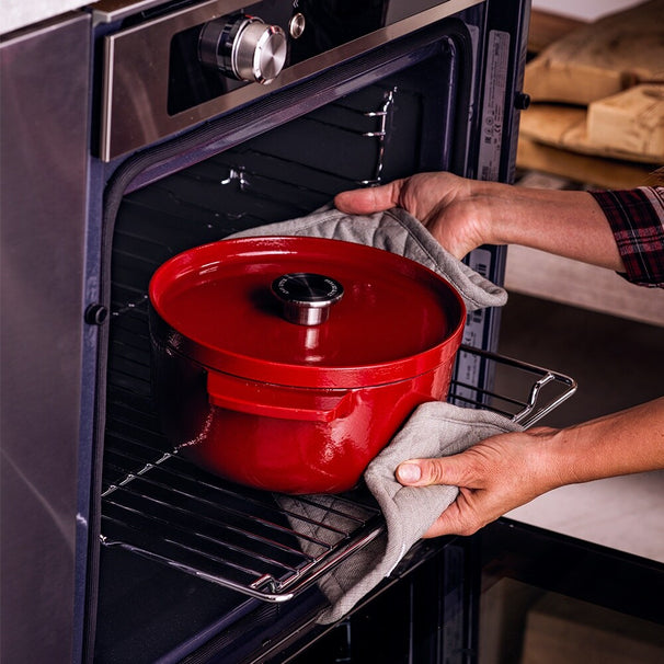 KitchenAid Bräter Gusseisen Empire Red ø 26 cm / 5,2 Liter - emaillierte Antihaftbeschichtung
