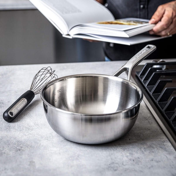 KitchenAid Sauteuse Tri-Ply Edelstahl ø 20 cm / 2,4 Liter - ohne Antihaftbeschichtung