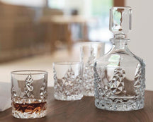 Nachtmann Whiskey Set Sculpture 3-delig - Karaf 750 ml & 2 Whiskeyglazen 365 ml - sfeerbeeld 2