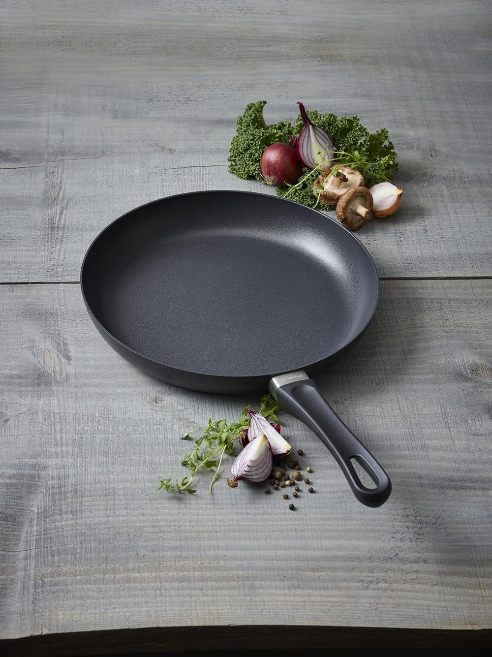SCANPAN Bratpfannenset Classic Induction ø 24 & 28 cm - geeignet für alle Wärmequellen - Standard Antihaftbeschichtung