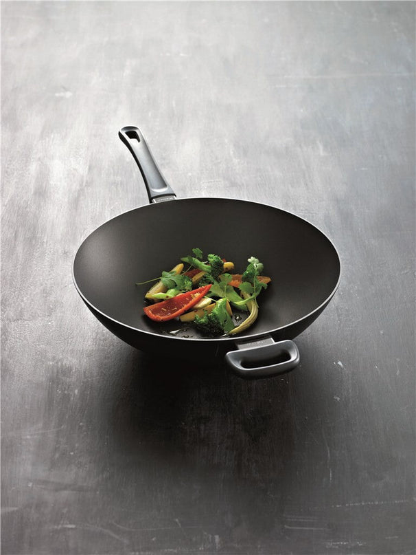 SCANPAN Wokpfanne Classic Induction ø 32 cm - Jubiläumsedition - geeignet für alle Wärmequellen - Standard Antihaftbeschichtung